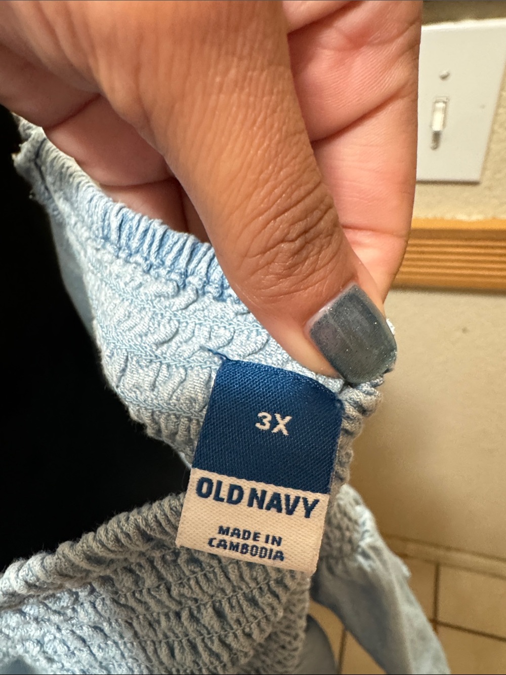 Old Navy Size 3X Light Wash Ruffled Smocked Tank Top!! - Picture 6 of 6